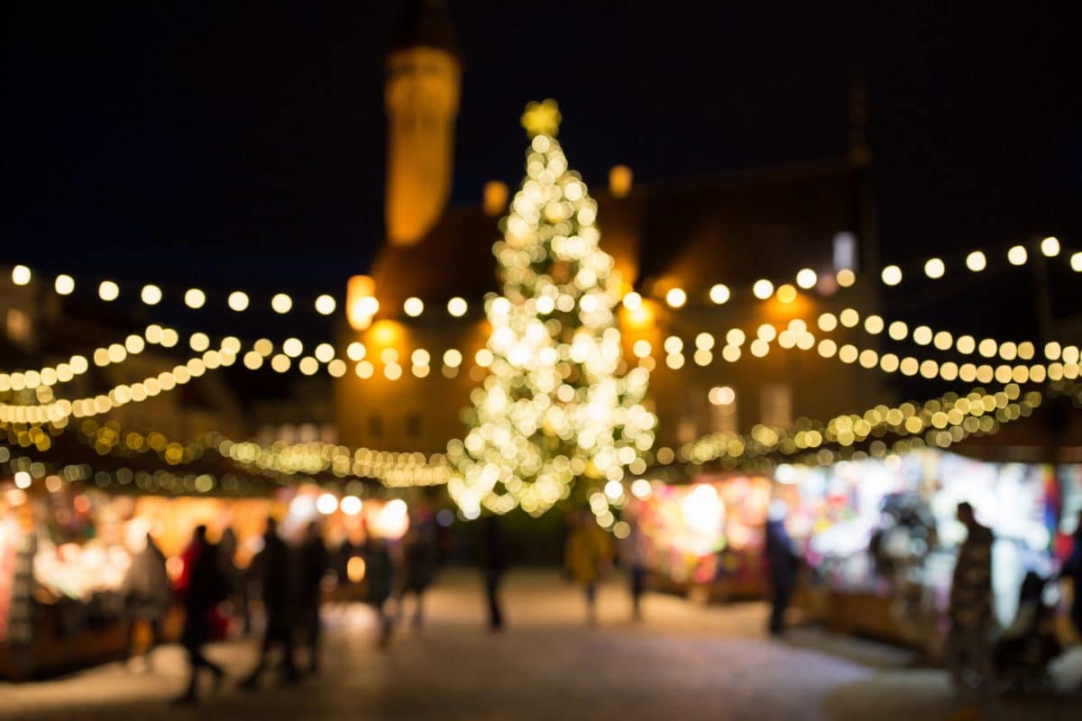 Erster Weihnachtsmarkt in Deutschland eröffnet mit Corona-Regeln