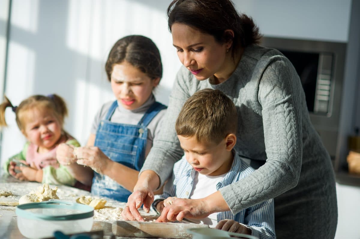 Frauen leisten immer noch mehr Haus- und Pflegearbeit: In jedem Land der Welt