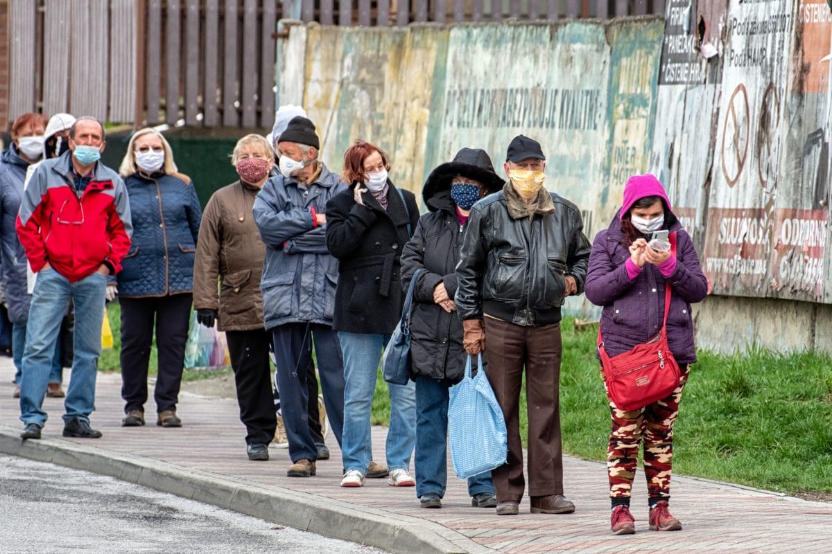 Slowakei verhängt Maskenpflicht im Freien