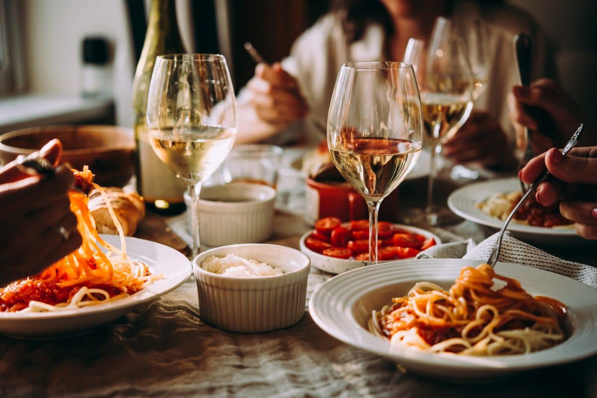 Laut Forschern: Restaurants und Fitnessstudios große Corona-Hotspots Laut Forschern: Restaurants und Fitnessstudios große Corona-Hotspots