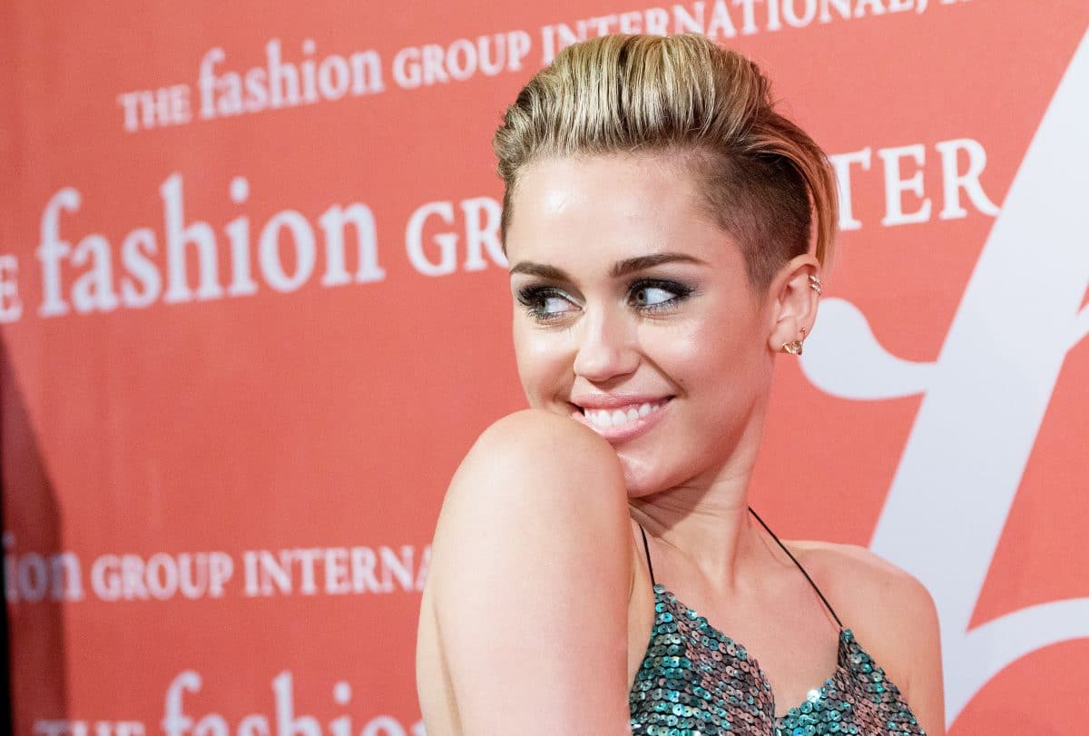 Miley Cyrus spricht über ihr Verhältnis zu Alkohol: „Bin seit zwei Wochen nüchtern“