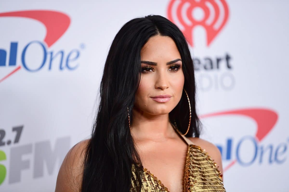 So unterstützen Stars Demi Lovato nach Enthüllung über schwere Folgen von Überdosis