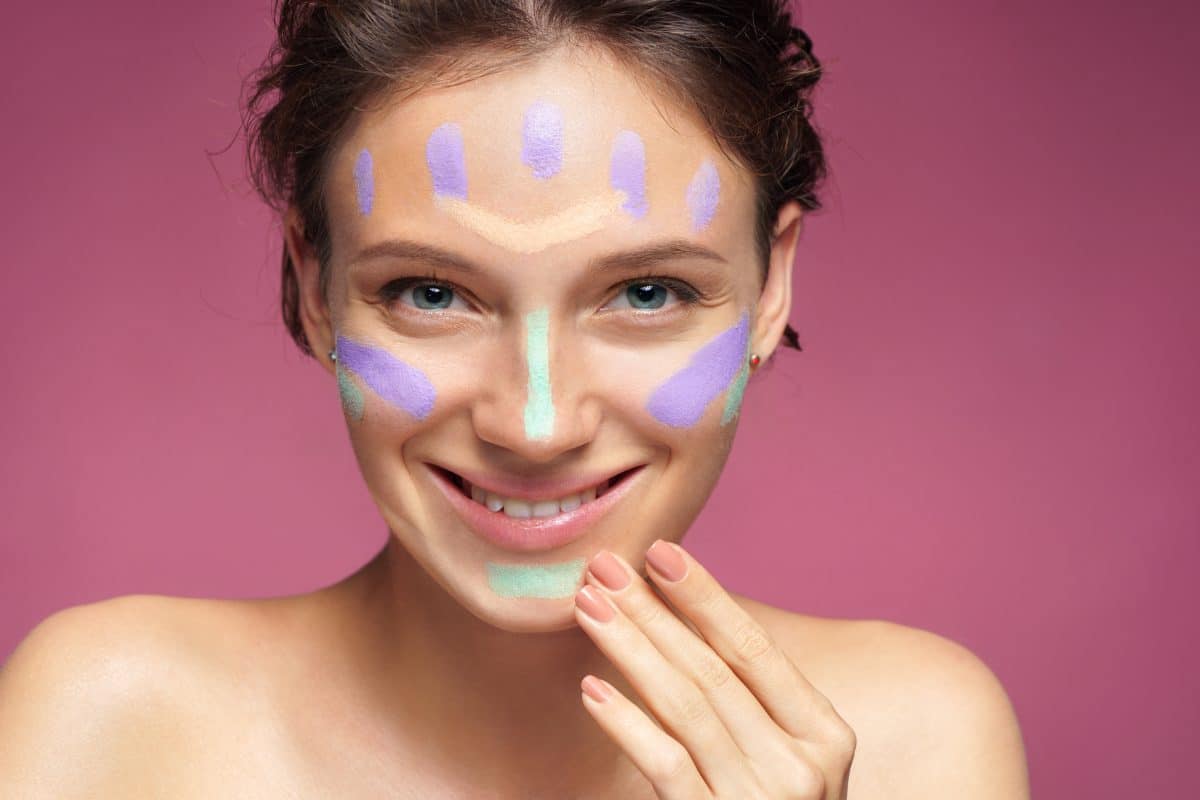 Neuer TikTok-Trend: So verpasst du deinem Gesicht ein Face-Lifting nur mit Concealer