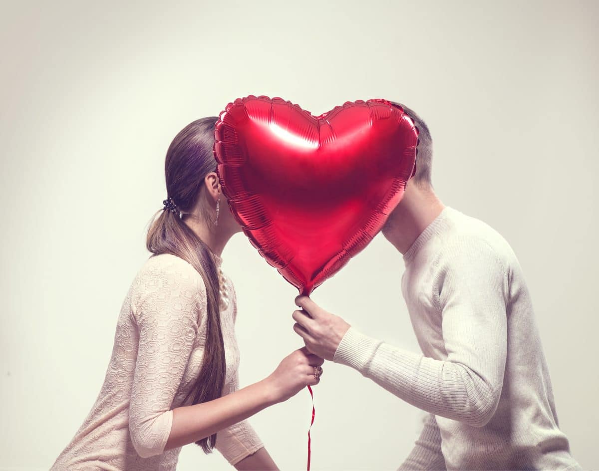 Valentinstag im Lockdown: 5 Ideen für einen romantischen Tag zu Hause