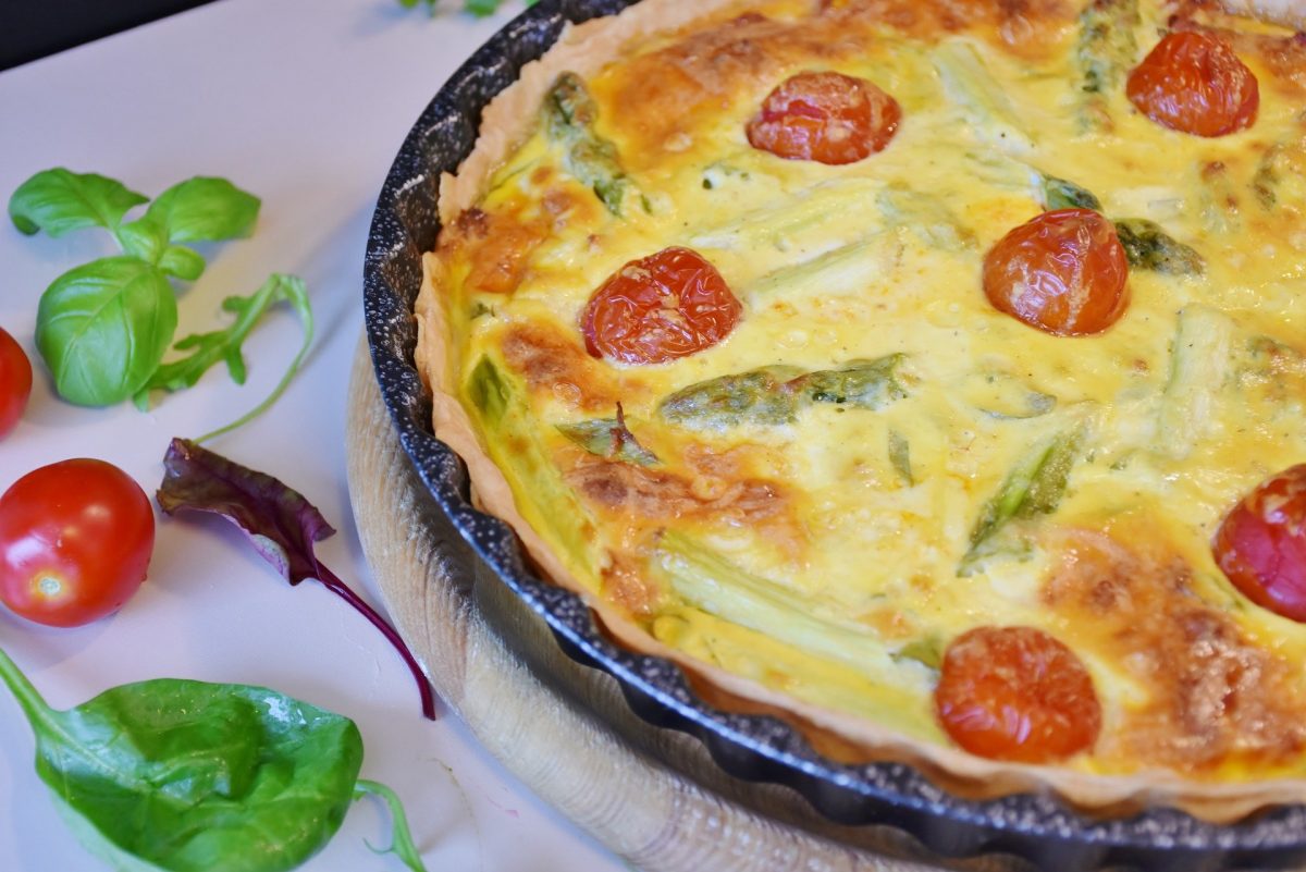 Quiche mit Ziegenkäse und saisonalem Gemüse