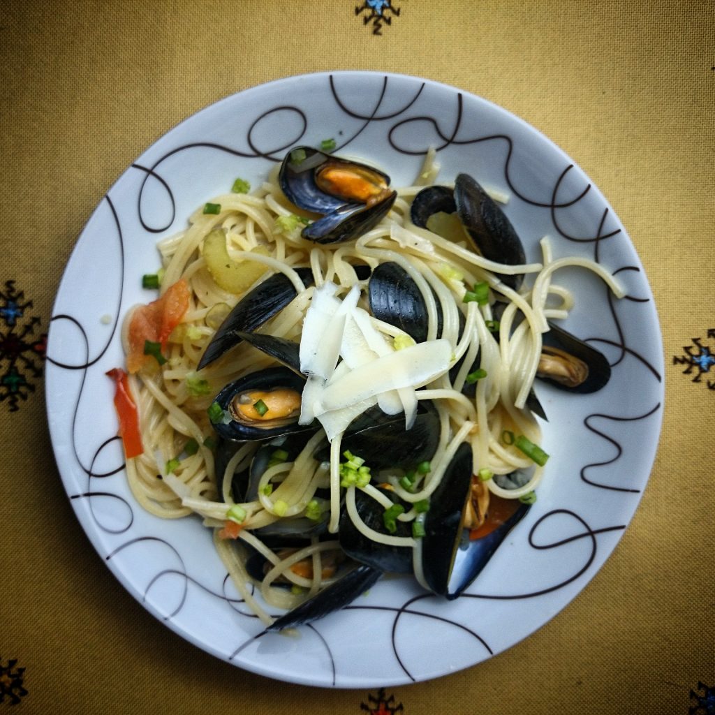 Spaghetti mit Miesmuscheln in Fenchel-Weißweinsauce