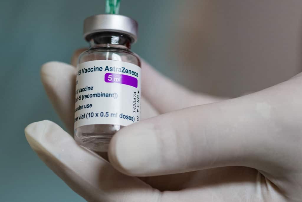 Stopp der AstraZeneca-Impfung: Was wir wissen und was nicht