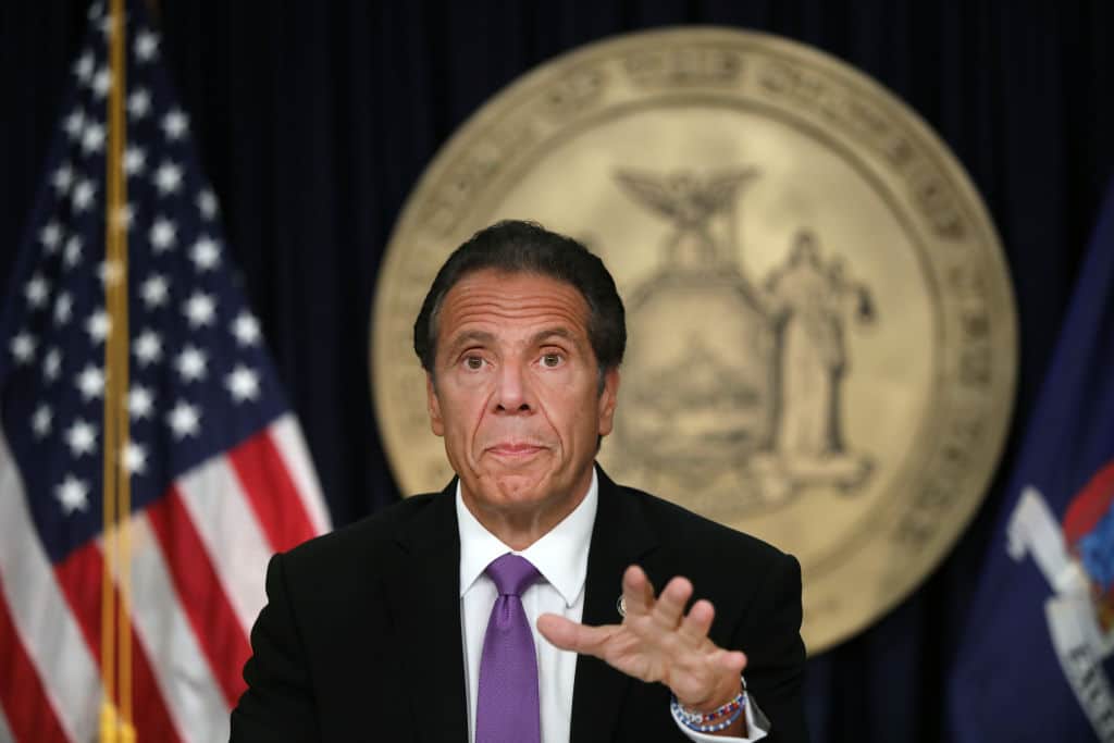 Frauen werfen New Yorker Gouverneur Cuomo sexuelle Belästigung vor