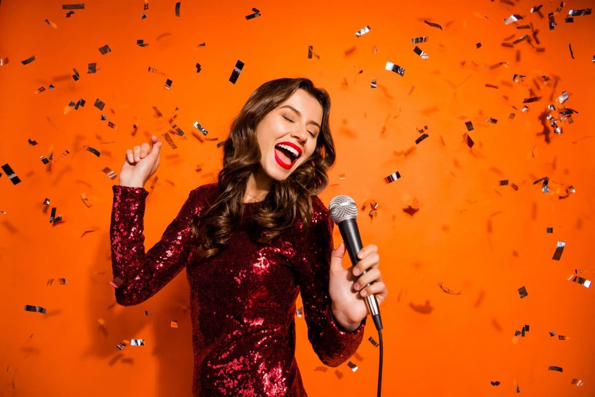 Karaoke Fails: Diese 10 Songs solltest du niemals singen