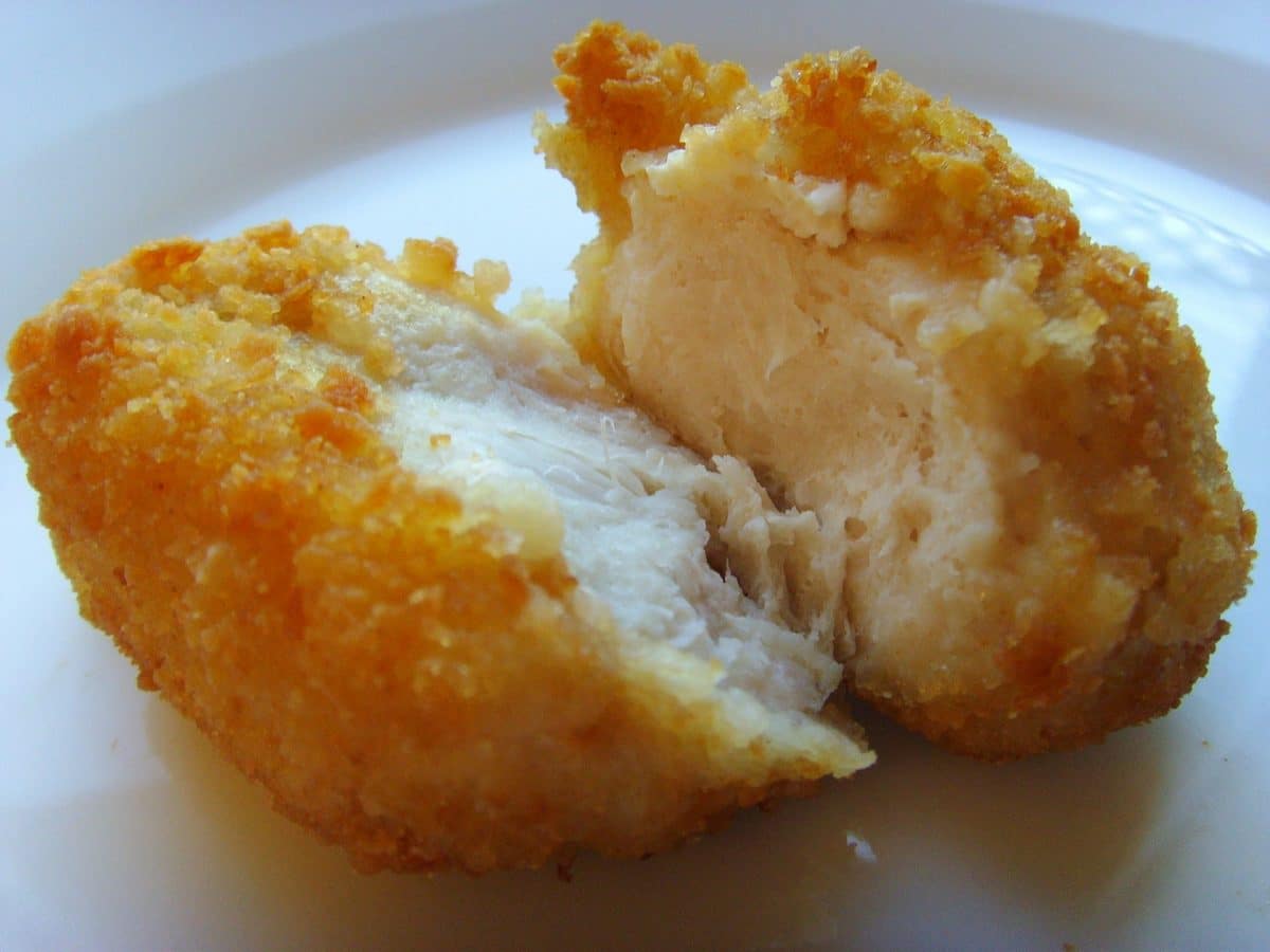 Hühnernuggets mit Cornflakespanier