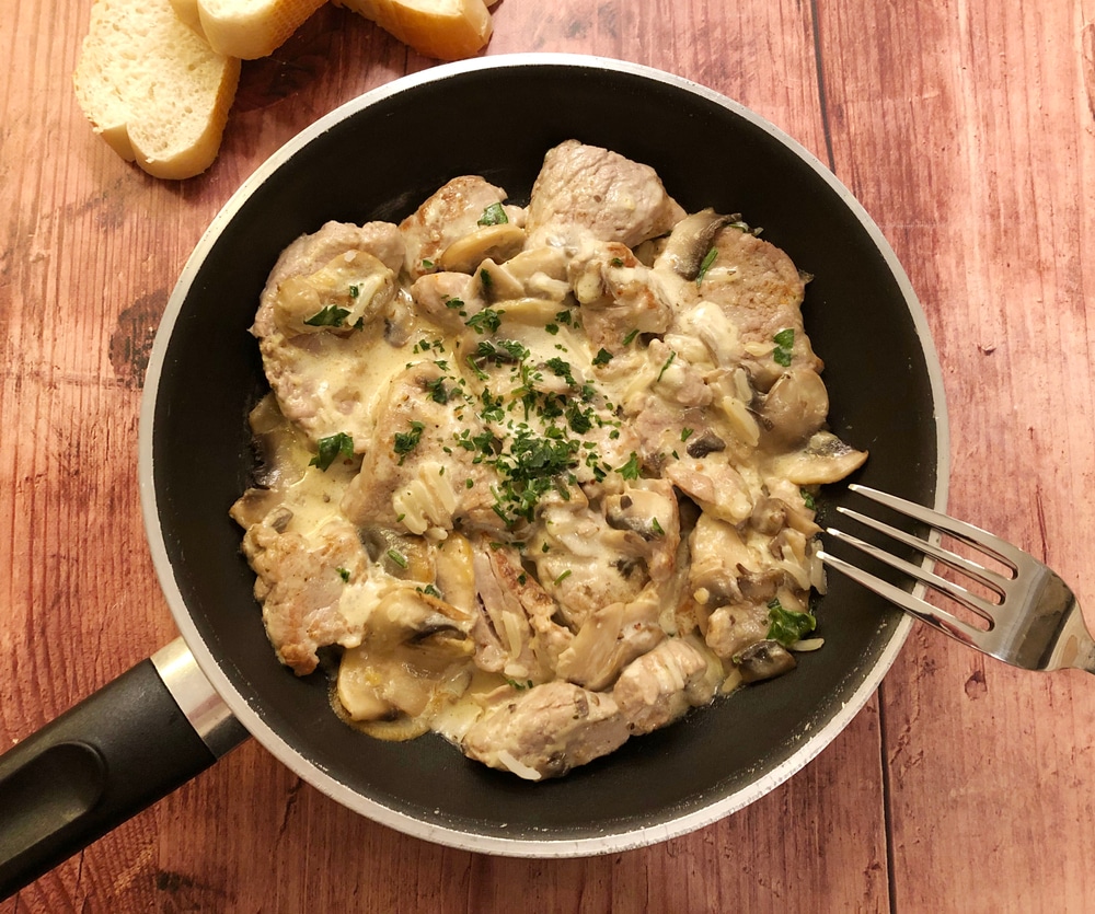 Hühnerragout im Brotteig Rezept