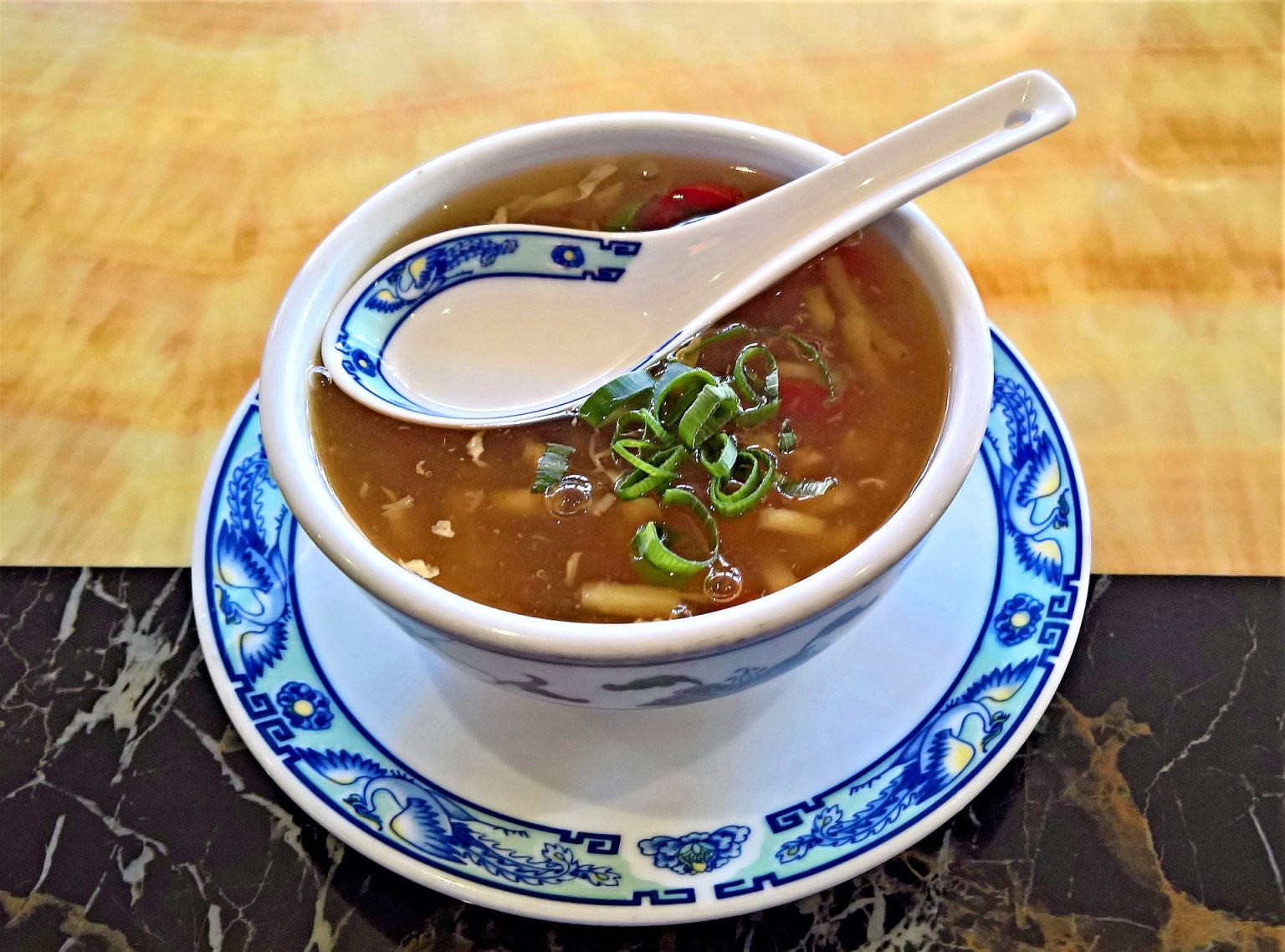 Chinesische Wonton-Suppe