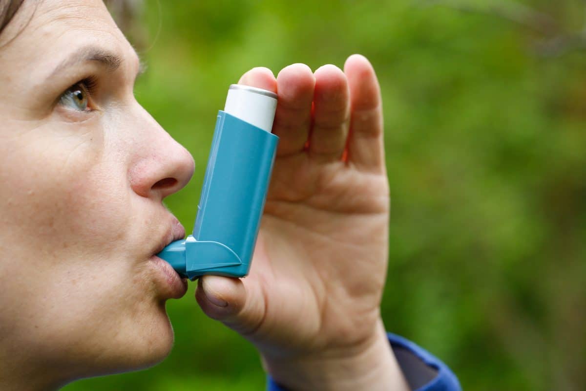 Asthmaspray hilft laut Studie gegen schwere Covid-Verläufe