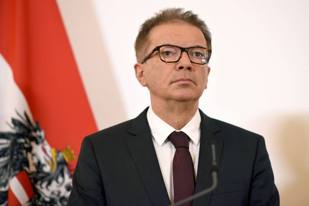 Gesundheitsminister Rudolf Anschober tritt Berichten zufolge zurück