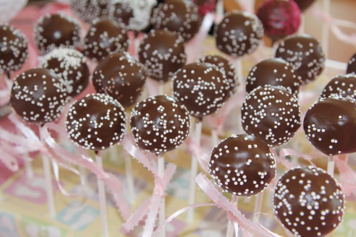 Bunter Murmelspaß – Cake Pops