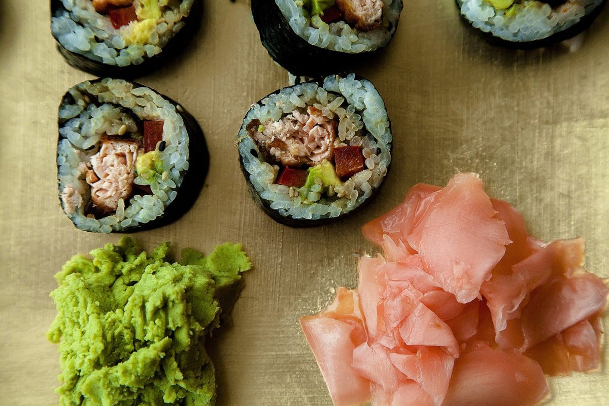 Maki mit Thunfisch, Avocado und Shiitake