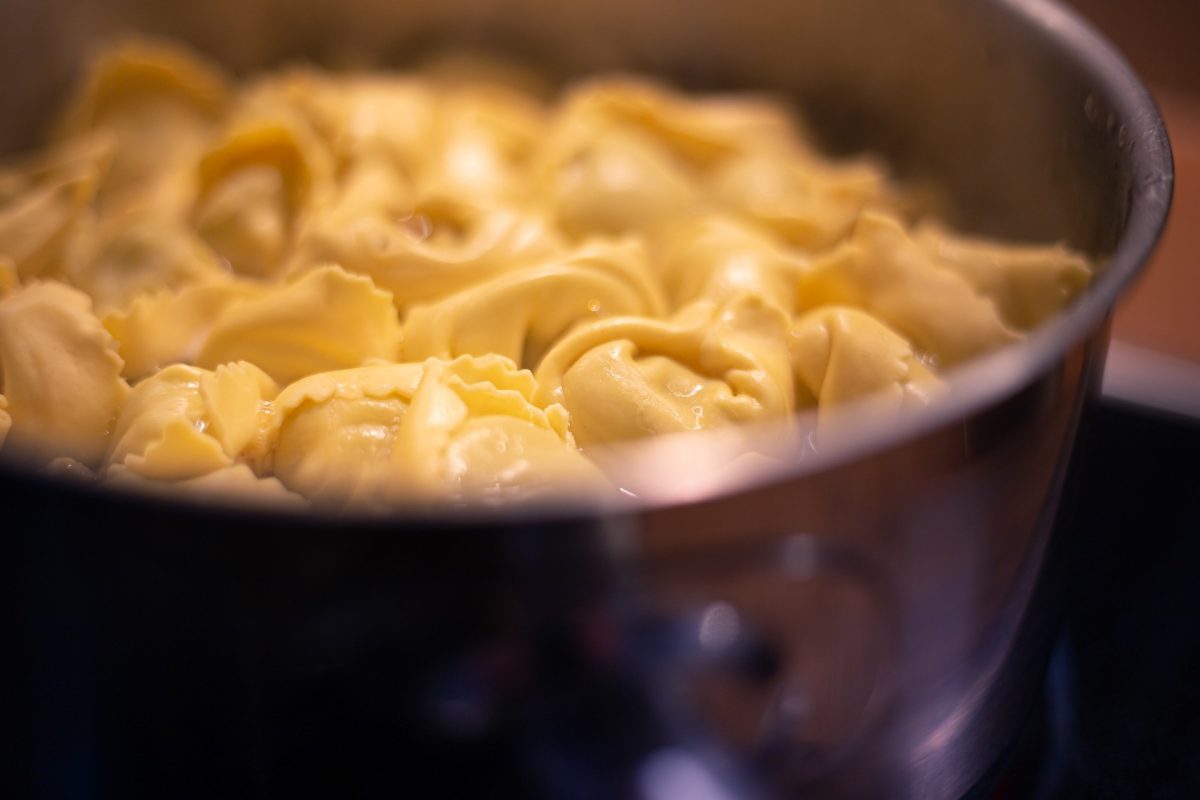 Tortellini mit dreierlei Käse-Füllung