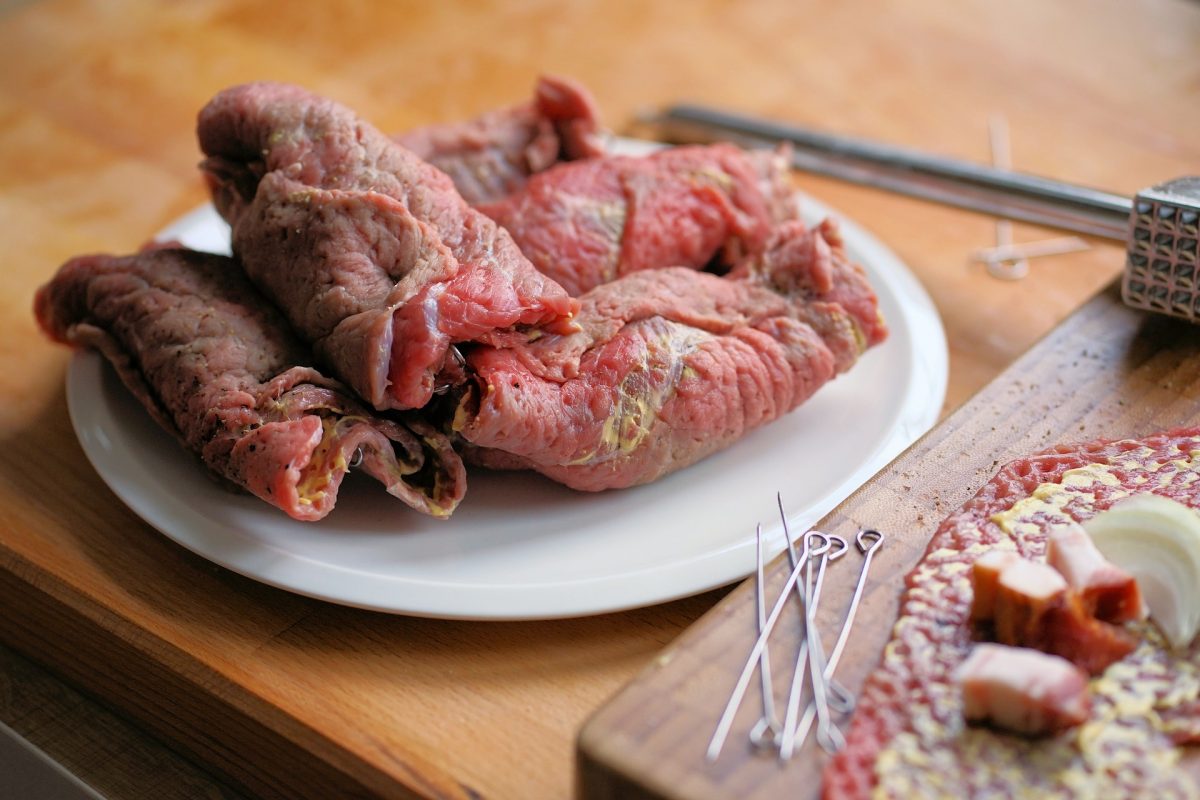 Kalbsröllchen mit Schinken und Salbei