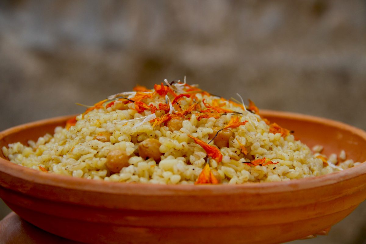 Bulgur-Quinoa mit Tomaten Rezept