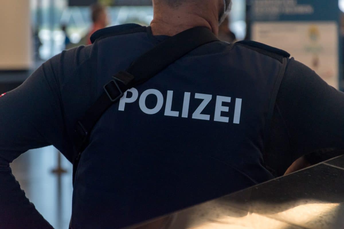 Frau bittet Polizei aus Angst vor Ehemann um Hilfe und muss selbst Strafe zahlen