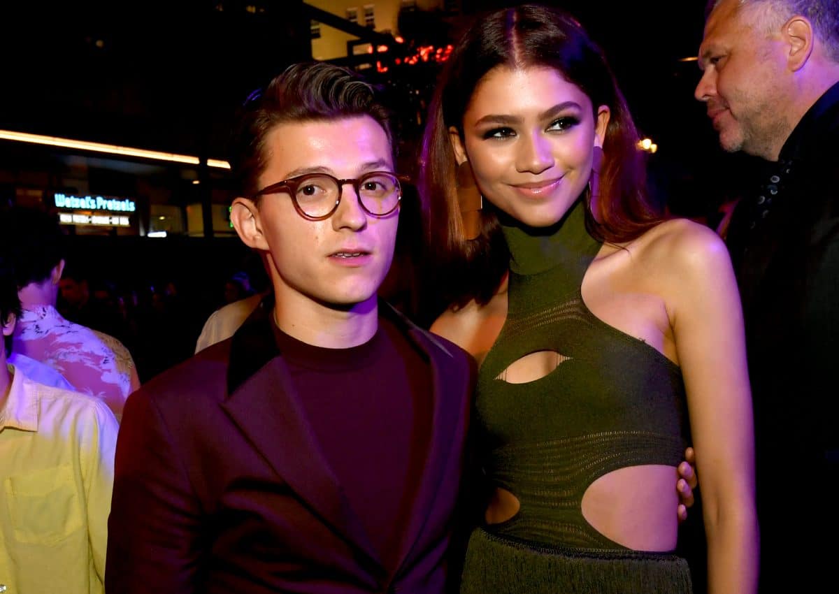 Zendaya und Tom Holland küssen sich in Öffentlichkeit