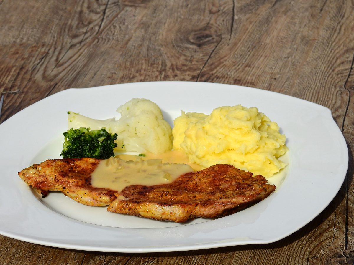 Butterschnitzel-Erdäpfelpüree-Bowl