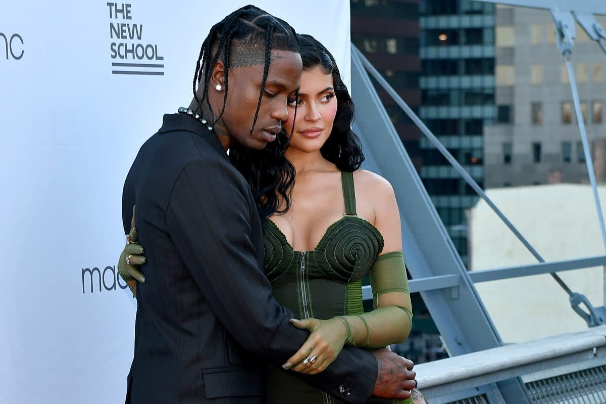 Kylie Jenner postete trotz toter Fans bei Travis Scott-Konzert weiter: So rechtfertigt sie sich