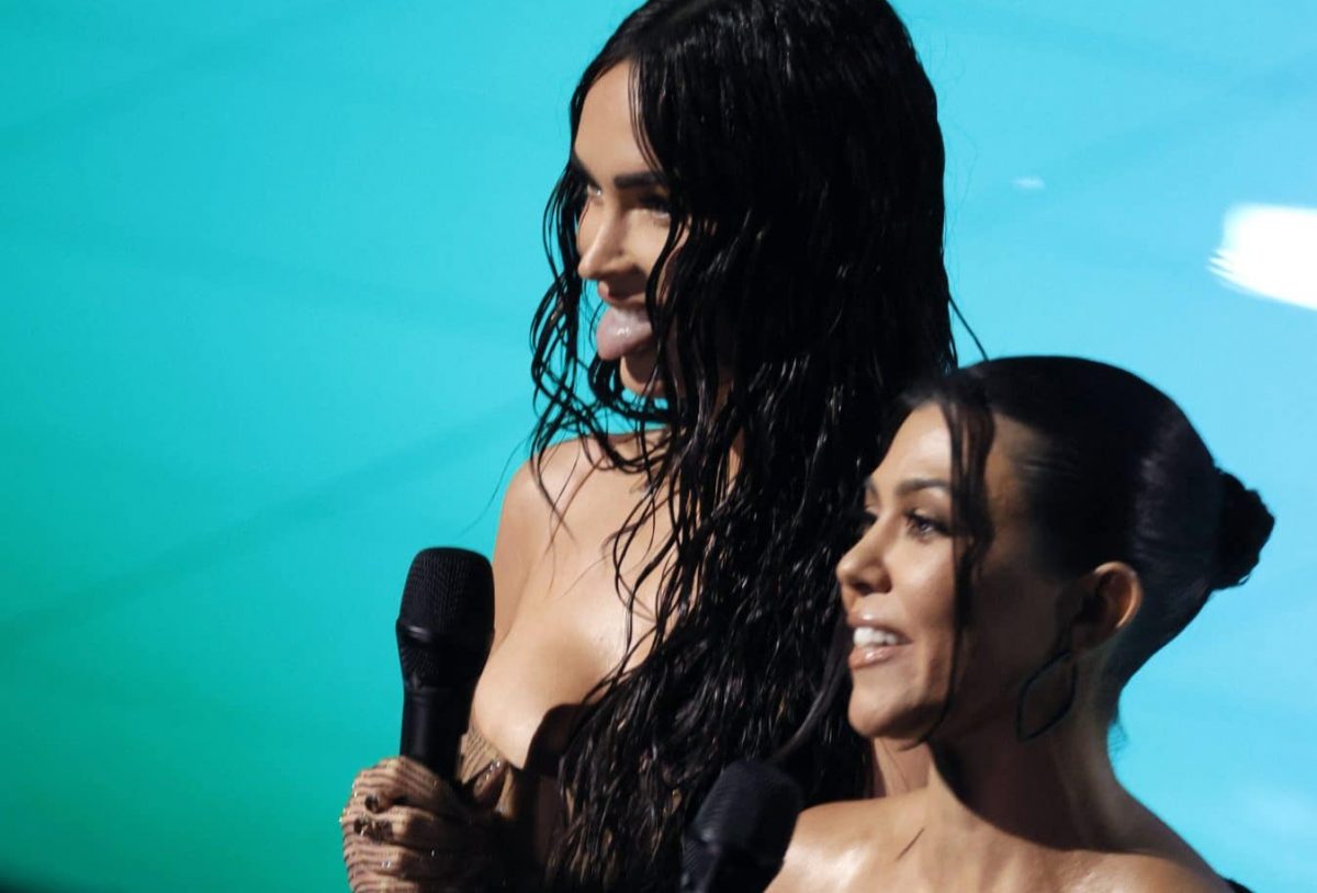 Meghan Fox & Kourtney Kardashian in neuer „Skims“-Kampagne sprengen das Internet