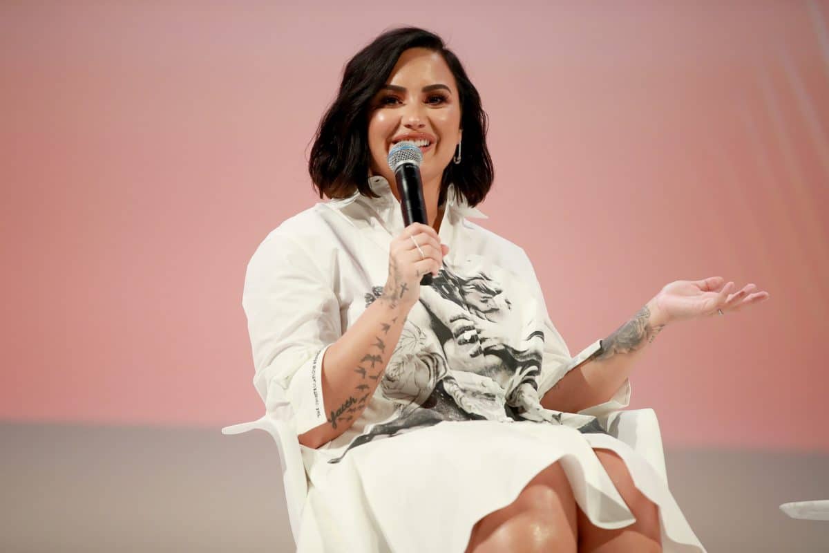 Nach UFO-Erfahrung: Demi Lovato kritisiert die Bezeichnung „Alien“