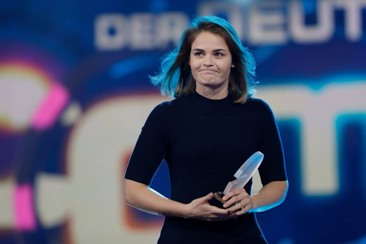 Fall Luke Mockridge: Hazel Brugger erklärt Grund für T-Shirt-Aktion bei Comedypreis