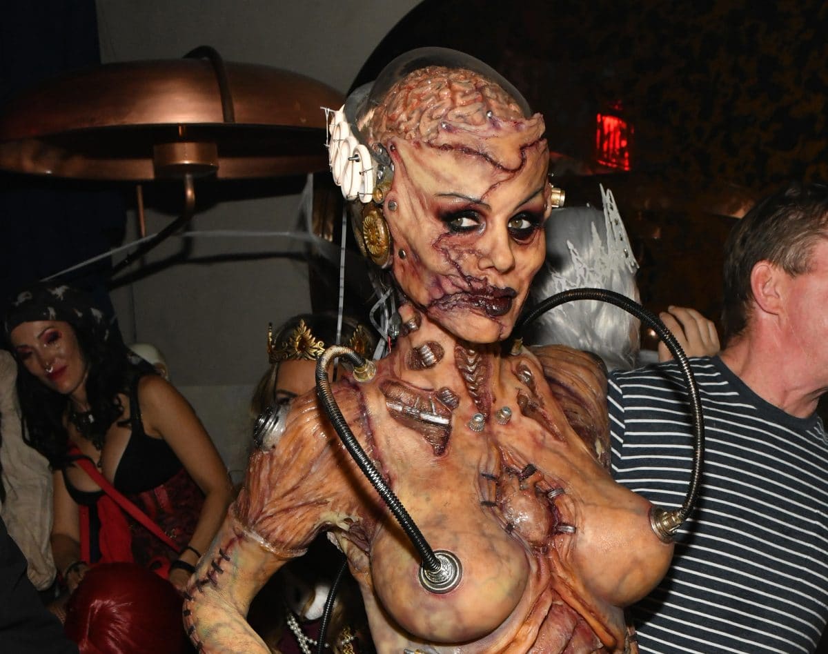 #Heidihalloween: Heidi Klum startet mit Horror-Video ins Halloween-Wochenende