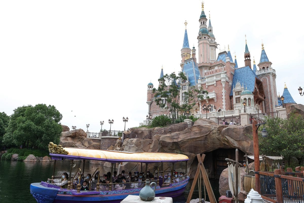 34.000 Menschen wegen Corona in Disneyland eingesperrt