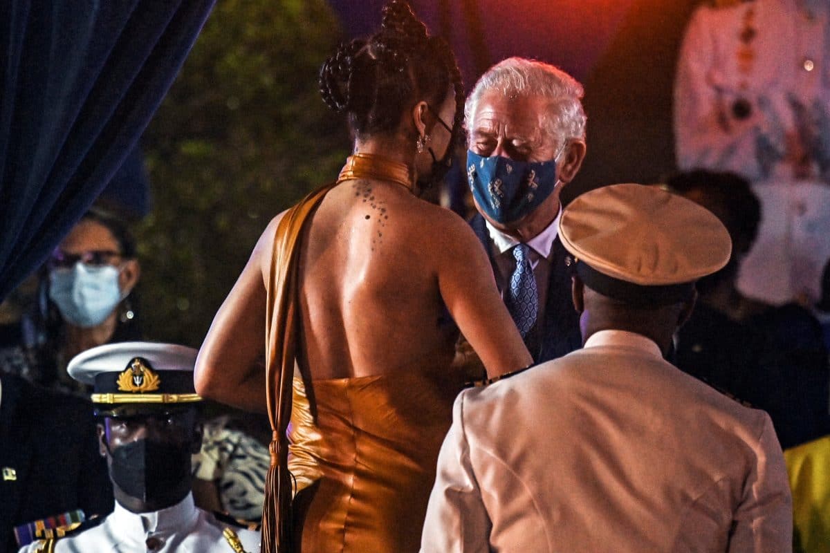Rihanna und Prinz Charles gemeinsam bei Zeremonie: Barbados setzt Queen als Staatsoberhaupt ab
