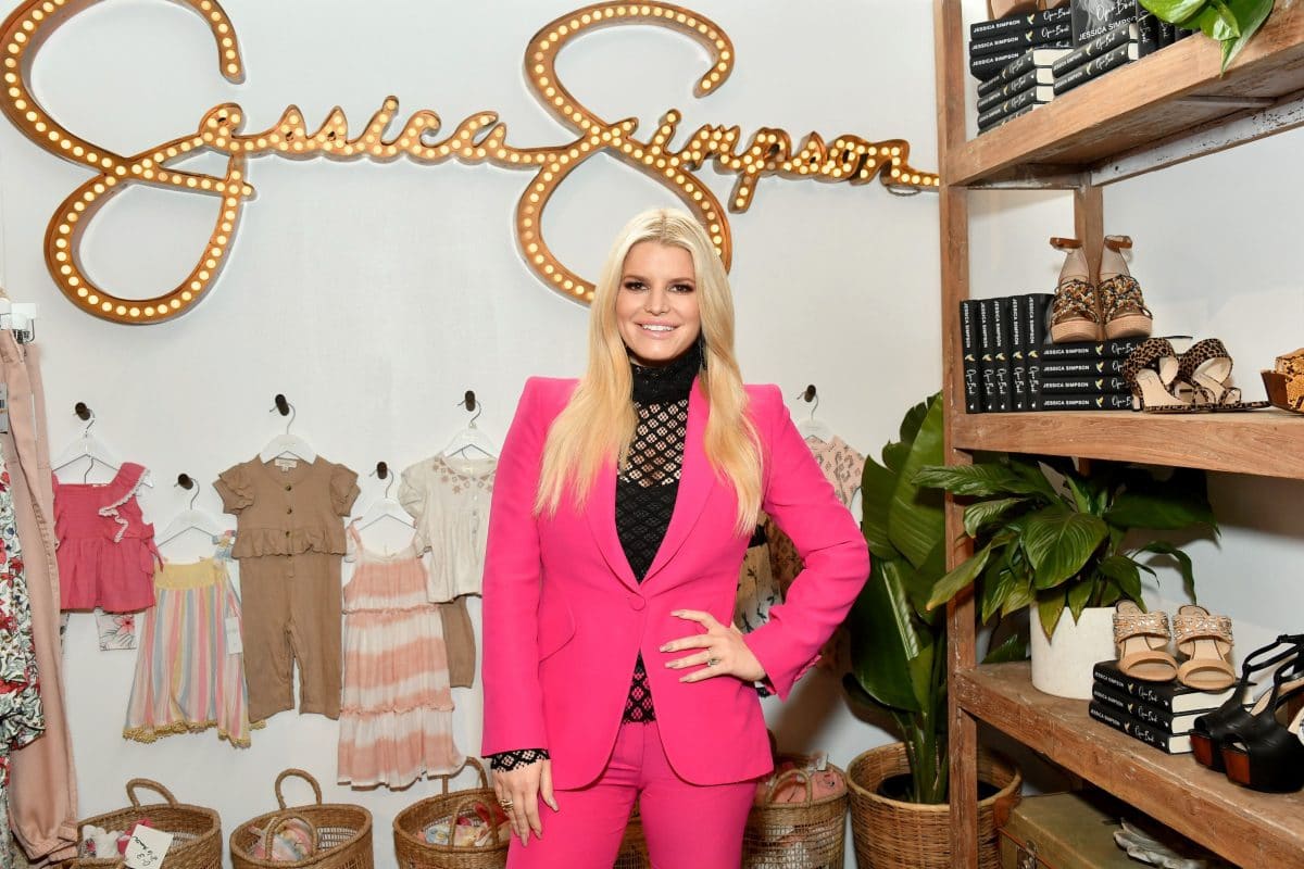 Jessica Simpson erinnert mit ehrlichem Bild an ihre früheren Suchtprobleme