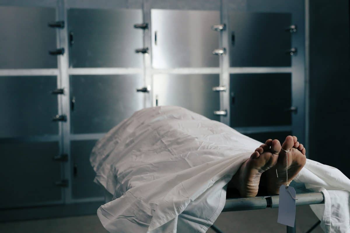 Ein Mann wurde fälschlicherweise für tot erklärt – und verbrachte sieben Stunden im Leichenschauhaus