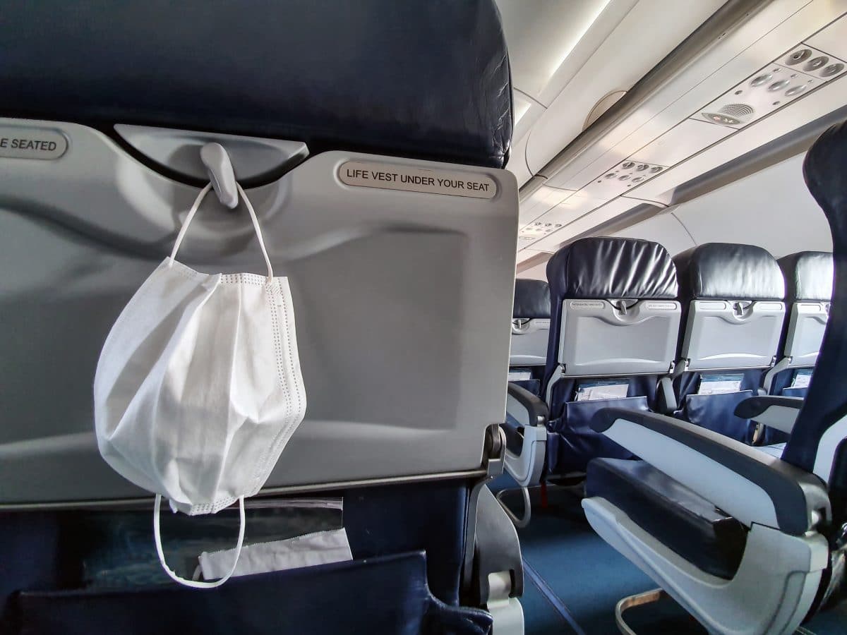 Flugzeug: Streit um Maskenpflicht endet in Schlägen