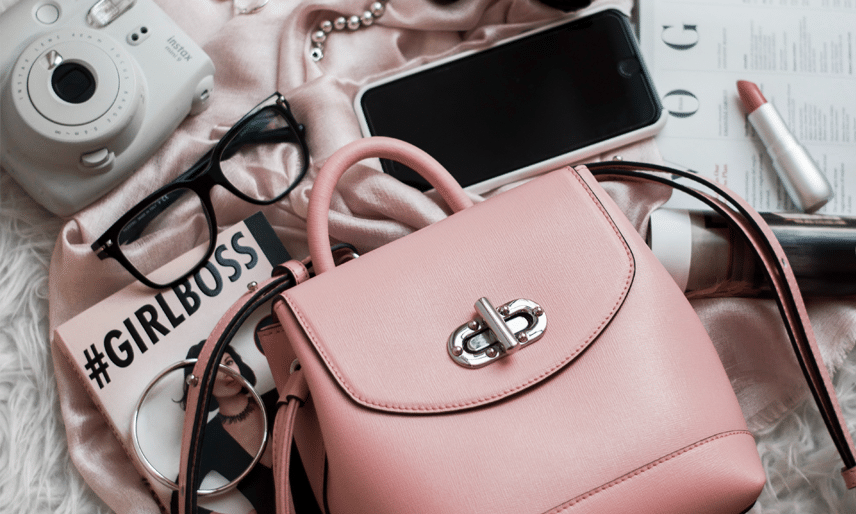 7 Must-Haves für jede Handtasche