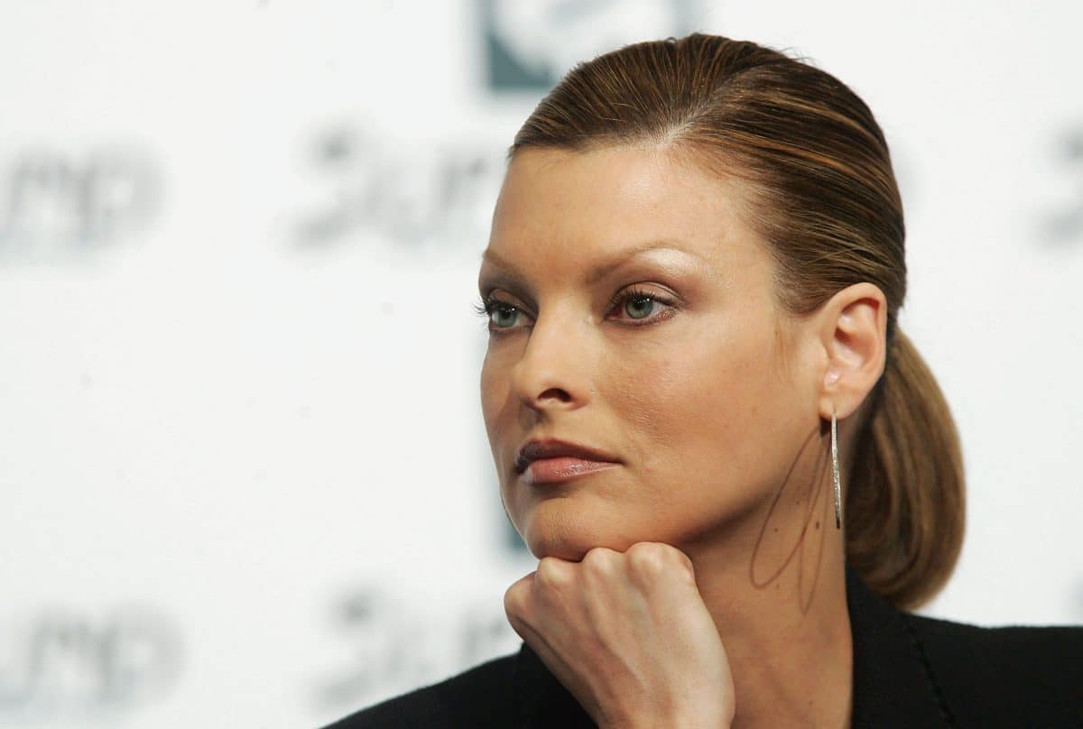 Nach Schönheits-OP „brutal entstellt“: Linda Evangelista zeigt sich erstmals öffentlich