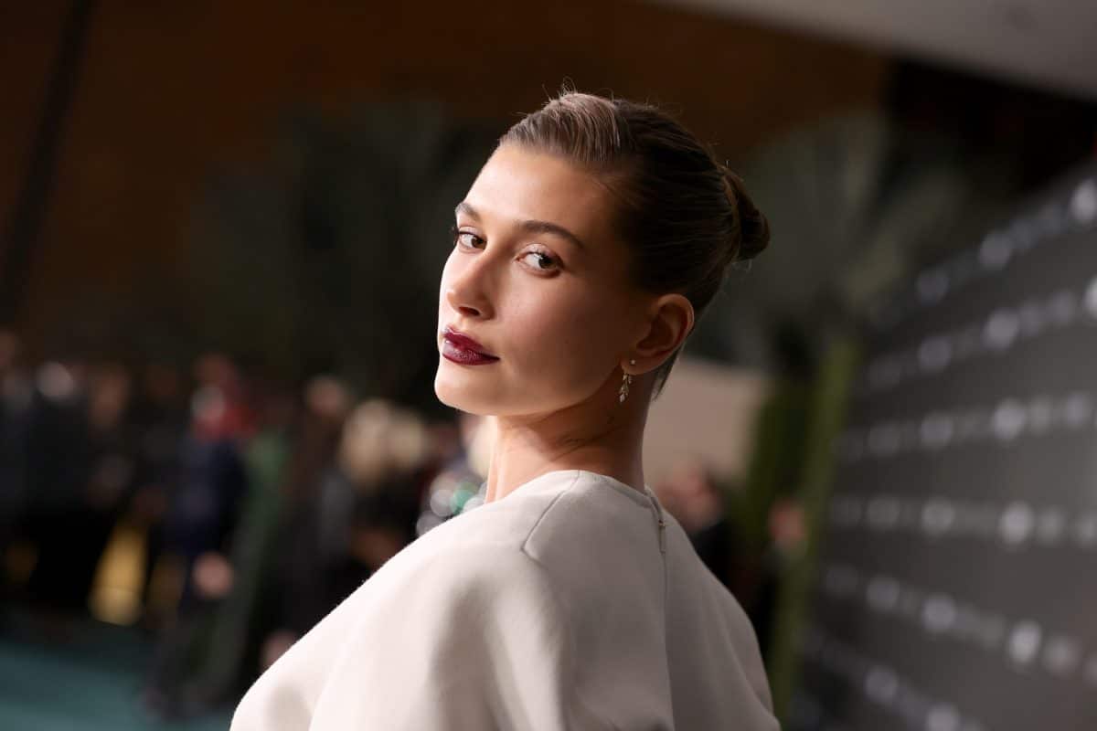 Hailey Bieber im Krankenhaus: „Hatte Blutgerinnsel im Gehirn“