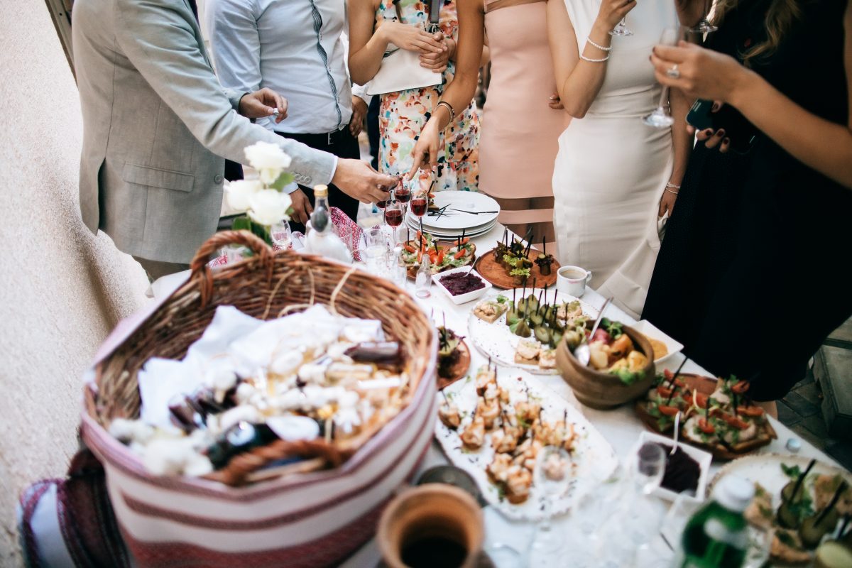 Braut soll Marihuana ins Essen ihrer Hochzeitsgäste gemischt haben