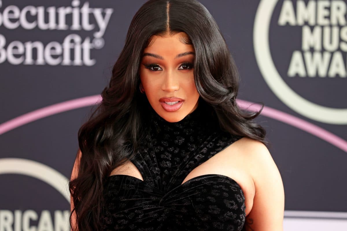 Cardi B löscht Instagram- und Twitter-Account nach Online-Streit mit Fans