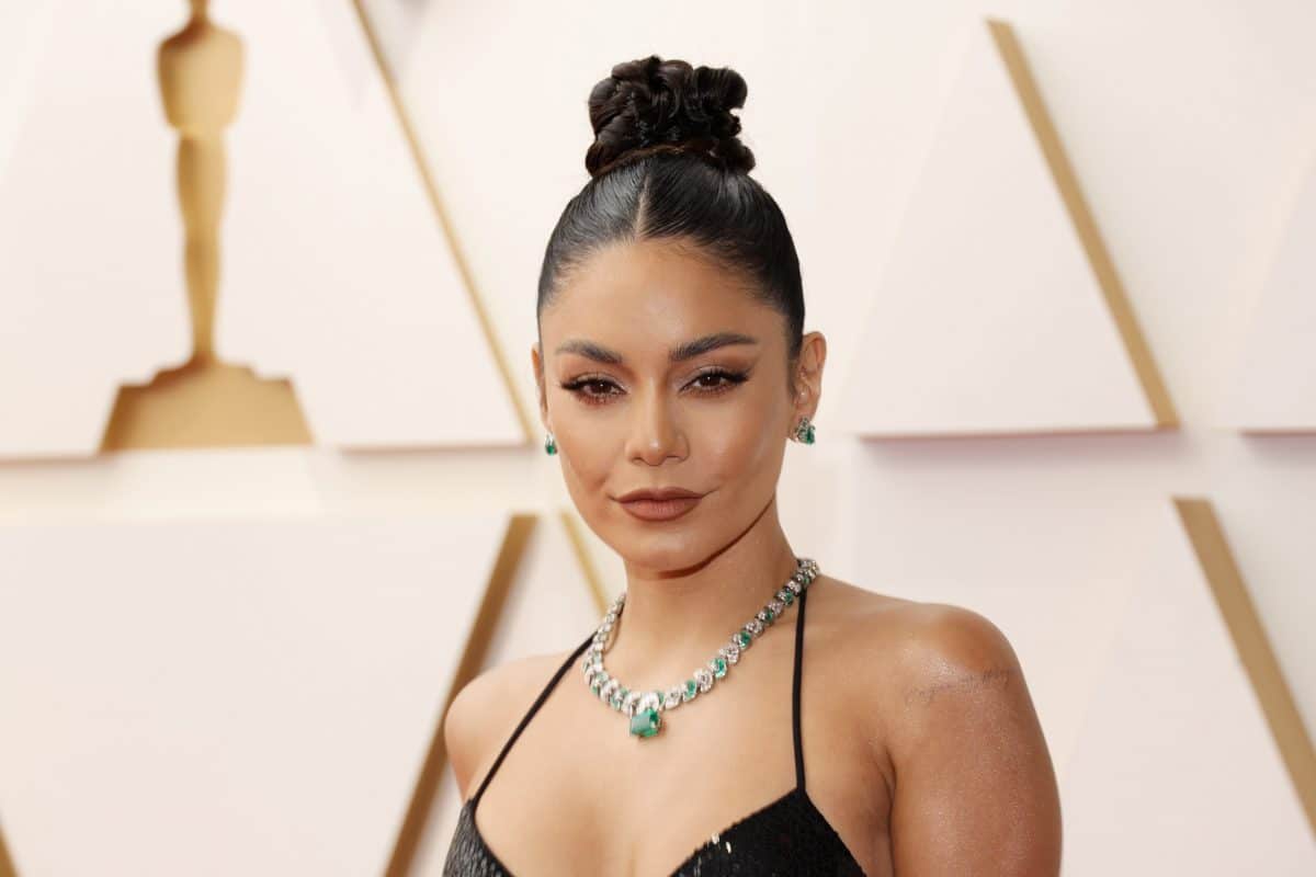 Vanessa Hudgens behauptet, dass sie mit Geistern sprechen kann