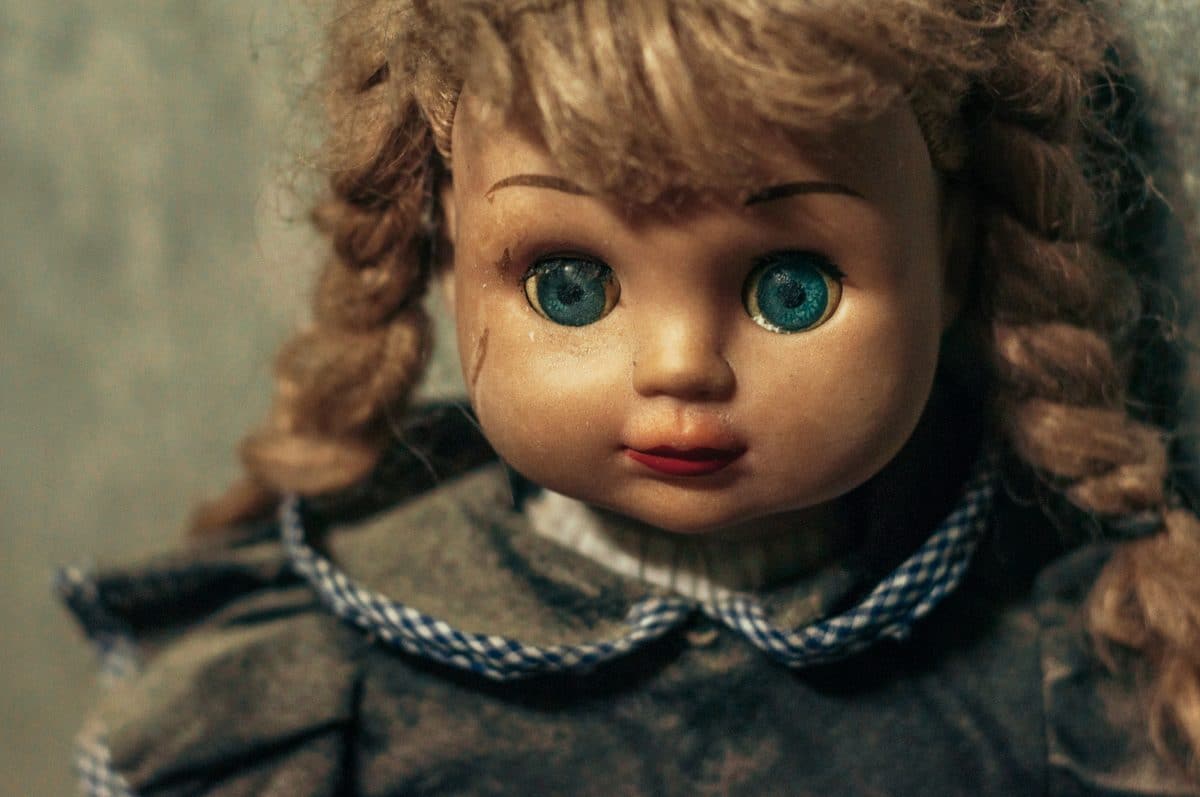Gruseliges Video: Verlässt hier ein Geist eine Puppe?