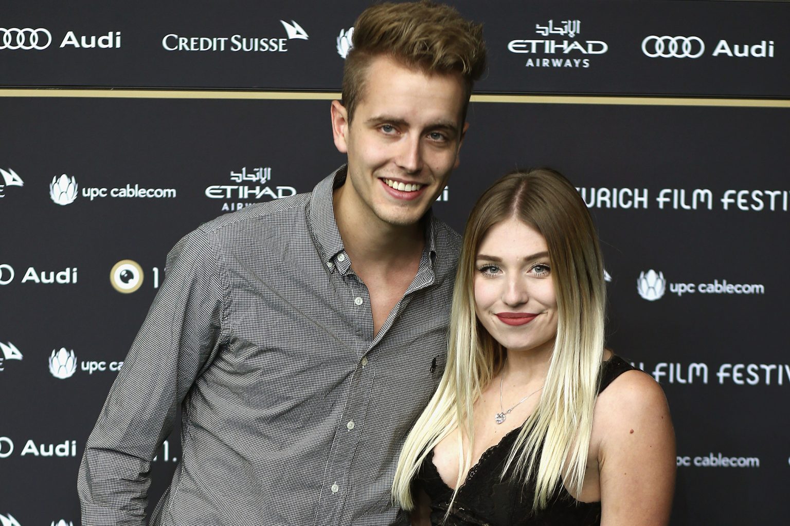 Stilvolle Julian Und Bibi Bild