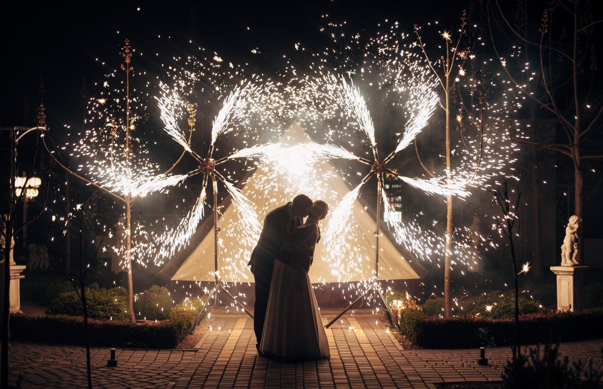 Brautpaar aus den USA zündet sich auf Hochzeit an