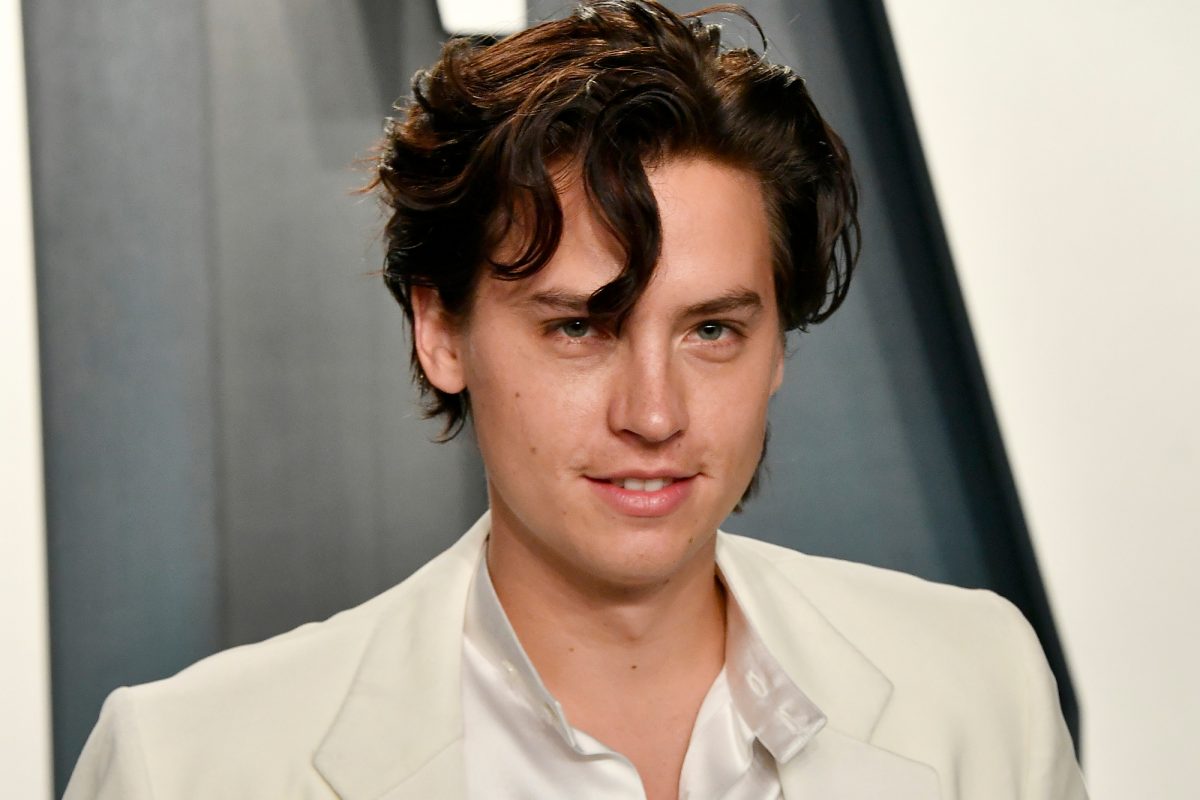 Cole Sprouse zeigt seinen nackten Hintern & das Netz flippt komplett aus