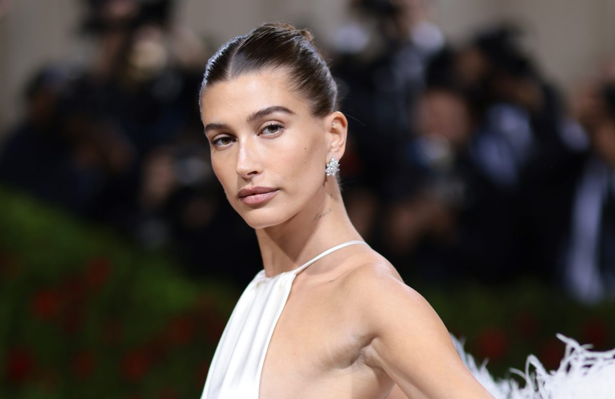 Hailey Bieber: Neue Hautpflegelinie wegen Markenverletzung verklagt