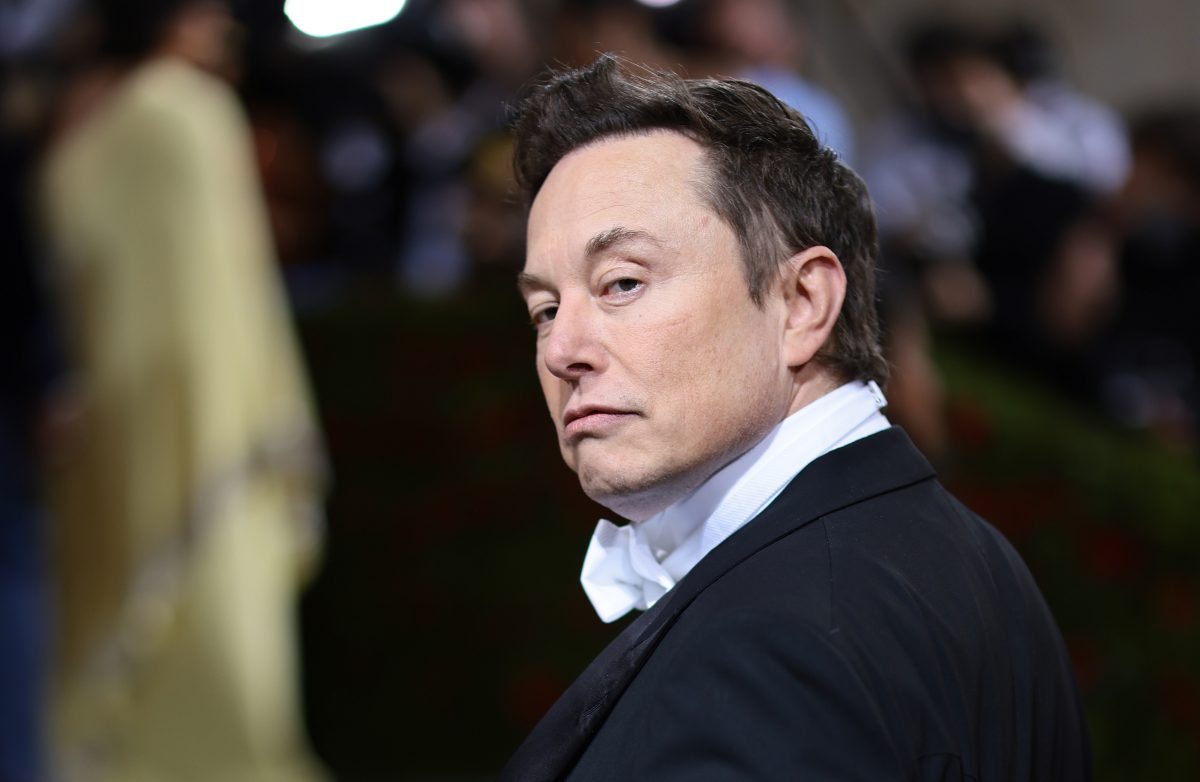 Mitarbeiter kritisieren Elon Musk und werden gefeuert