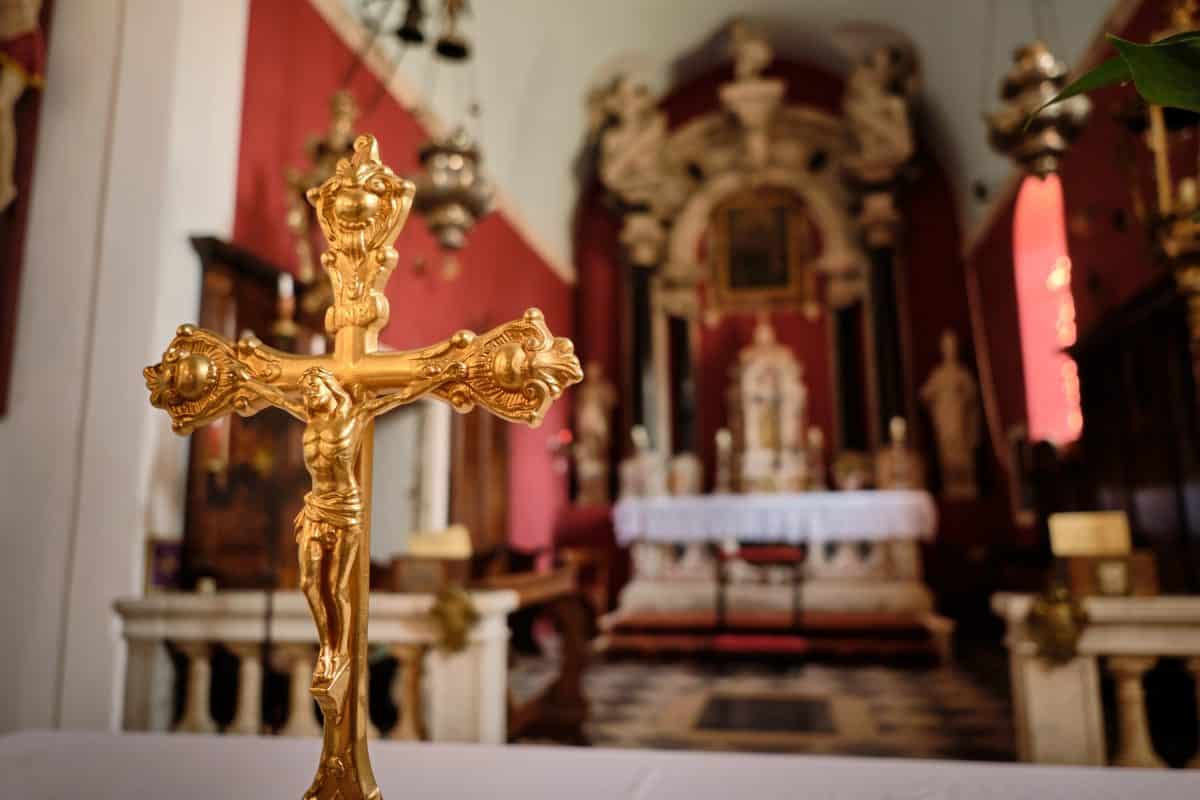 Diebe stehlen Artefakt mit Blut von Jesus – und bringen es aus Angst vor Fluch wieder zurück