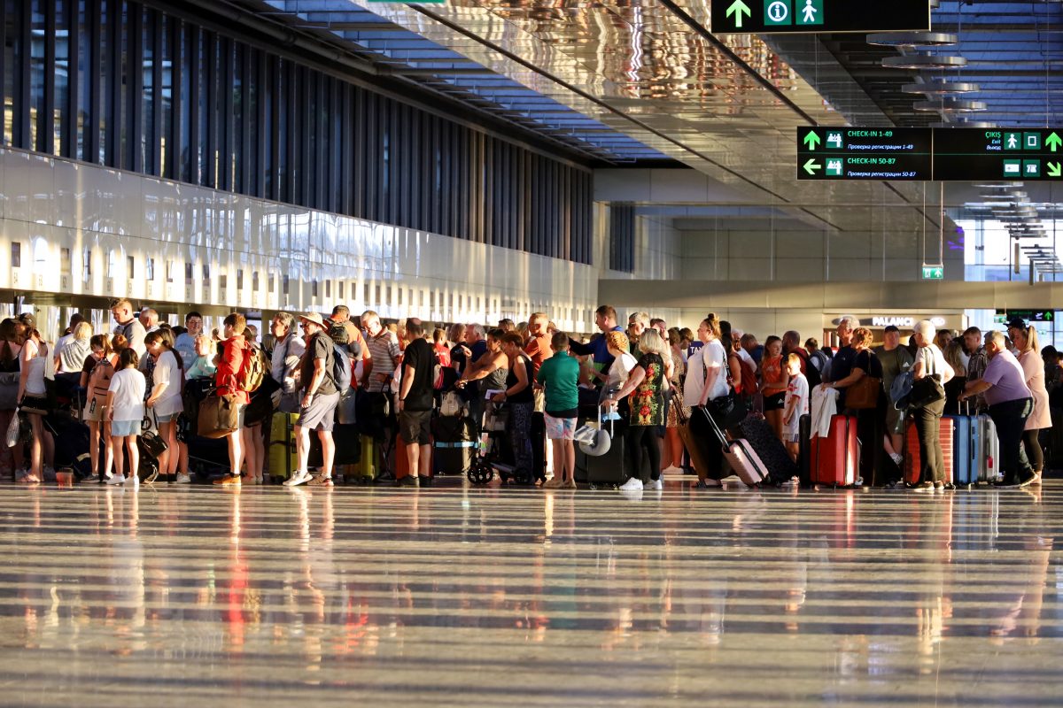 Wartezeit am Flughafen vermeiden: 5 Tipps für weniger Stress